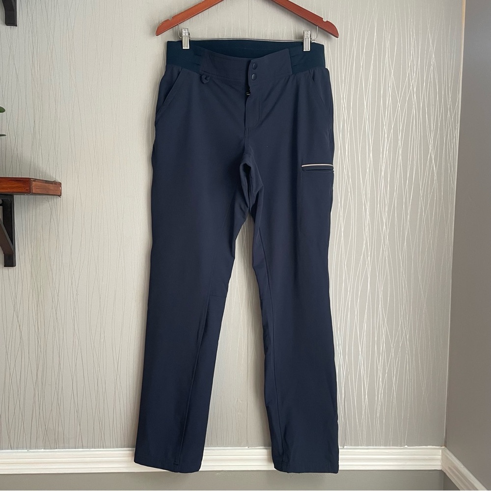 Duluth Trading Pants Size 10 X 33 Black Hills Water Repellent Navy Blue Women’s